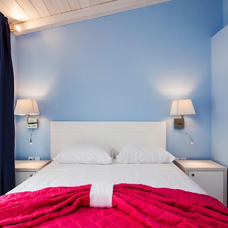 Elpiniki Luxury Apartments Néa Poteídaia Eksteriør bilde
