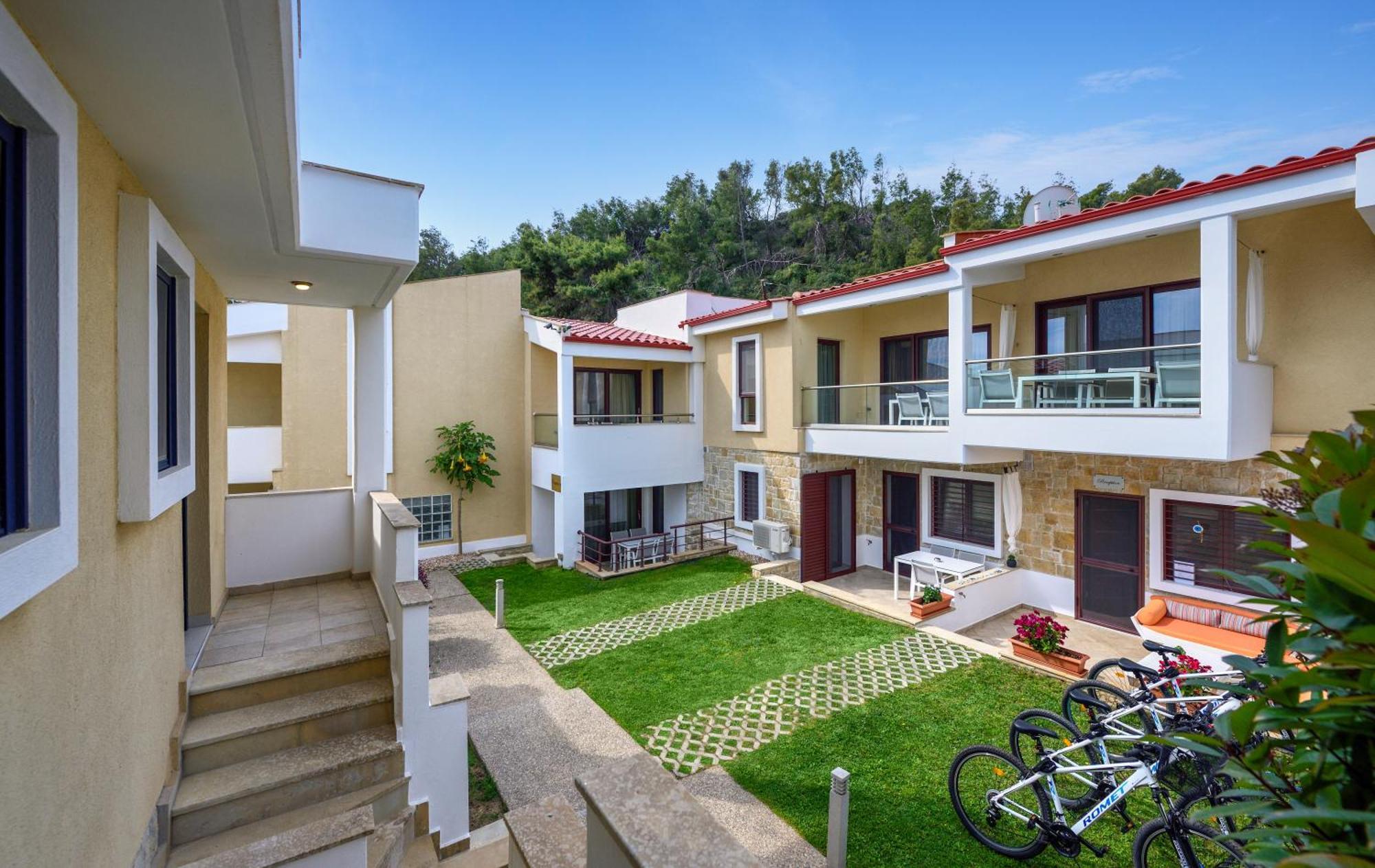 Elpiniki Luxury Apartments Néa Poteídaia Eksteriør bilde